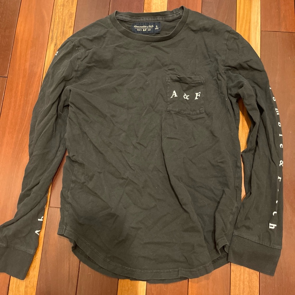 Abercrombie & Fitch Men's Long-Sleeve Pocket Tee - Black